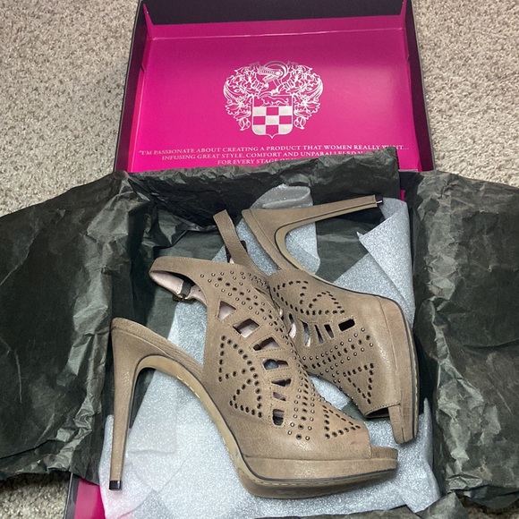 Vince Camuto Cassi Shoe, SZ 10, NEW - Picture 5 of 7